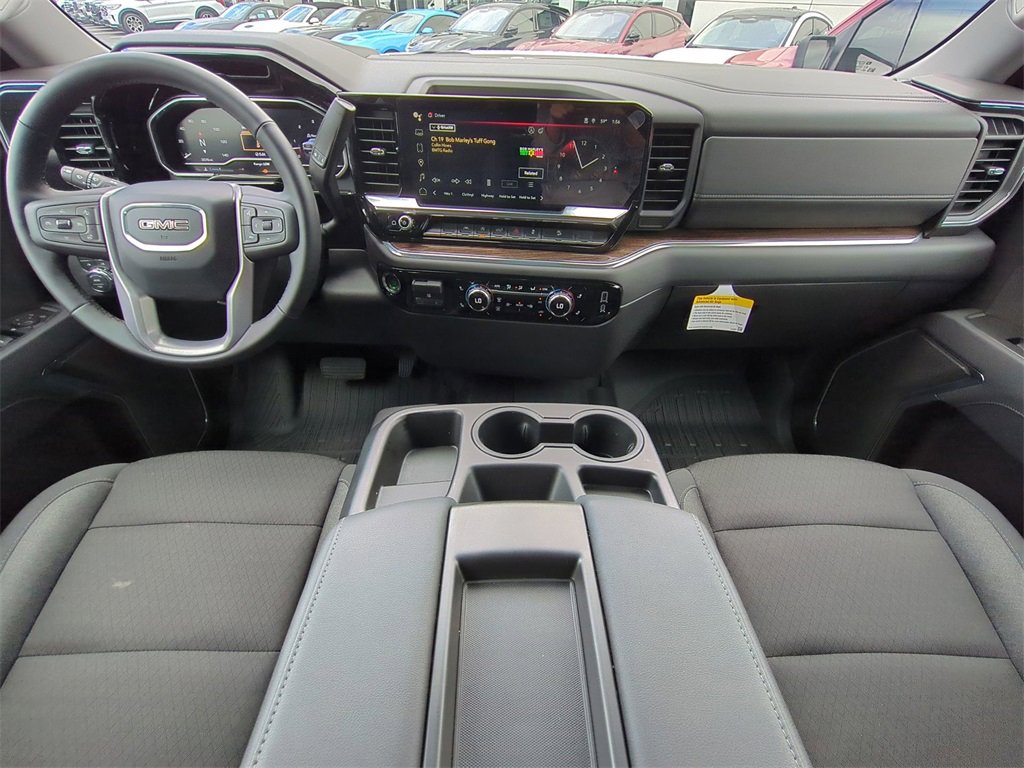 Used 2025 GMC Sierra 1500 Elevation image 15