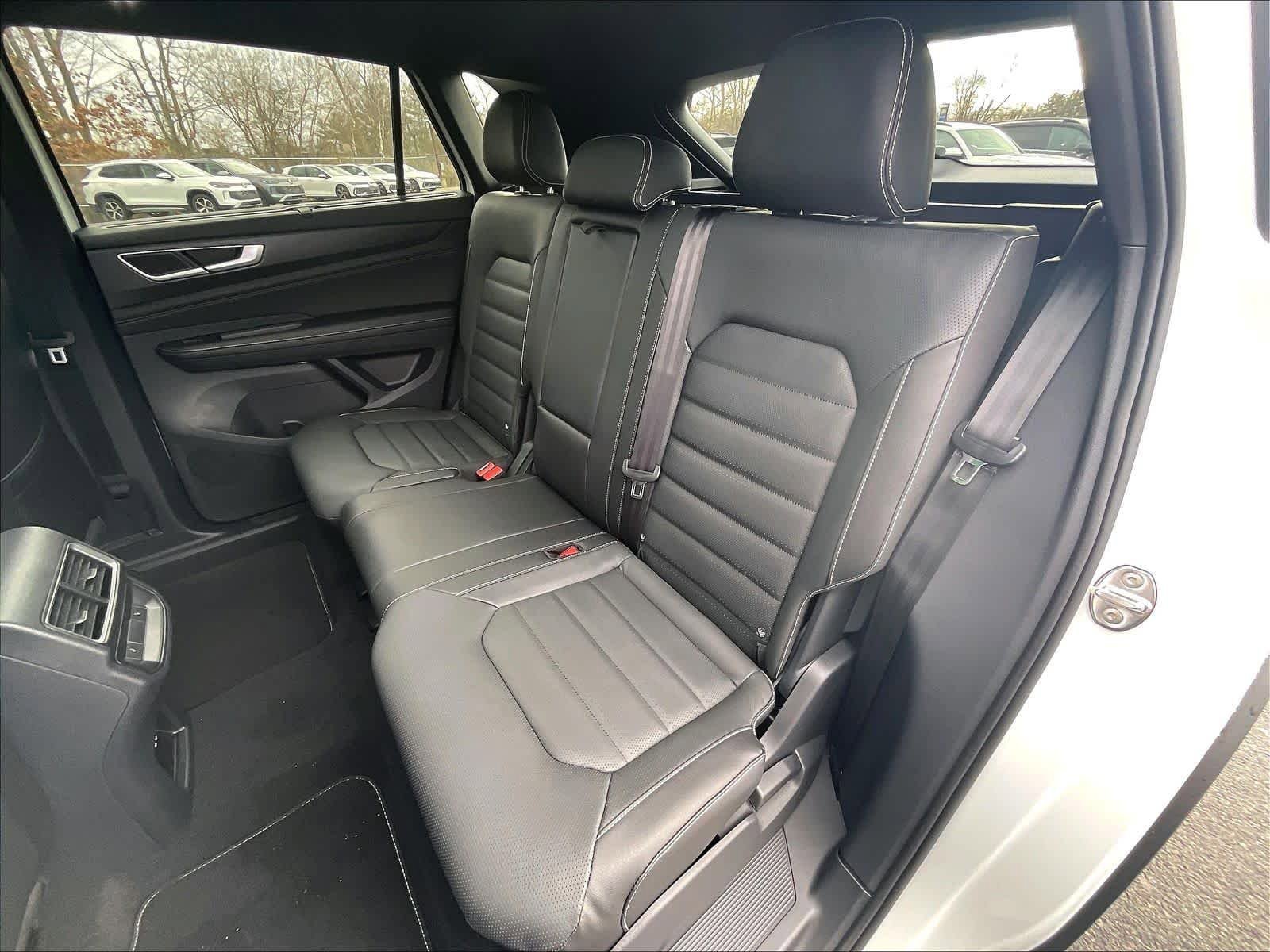New 2026 Volkswagen Atlas Cross Sport SEL R-Line AWD/4WD image 15