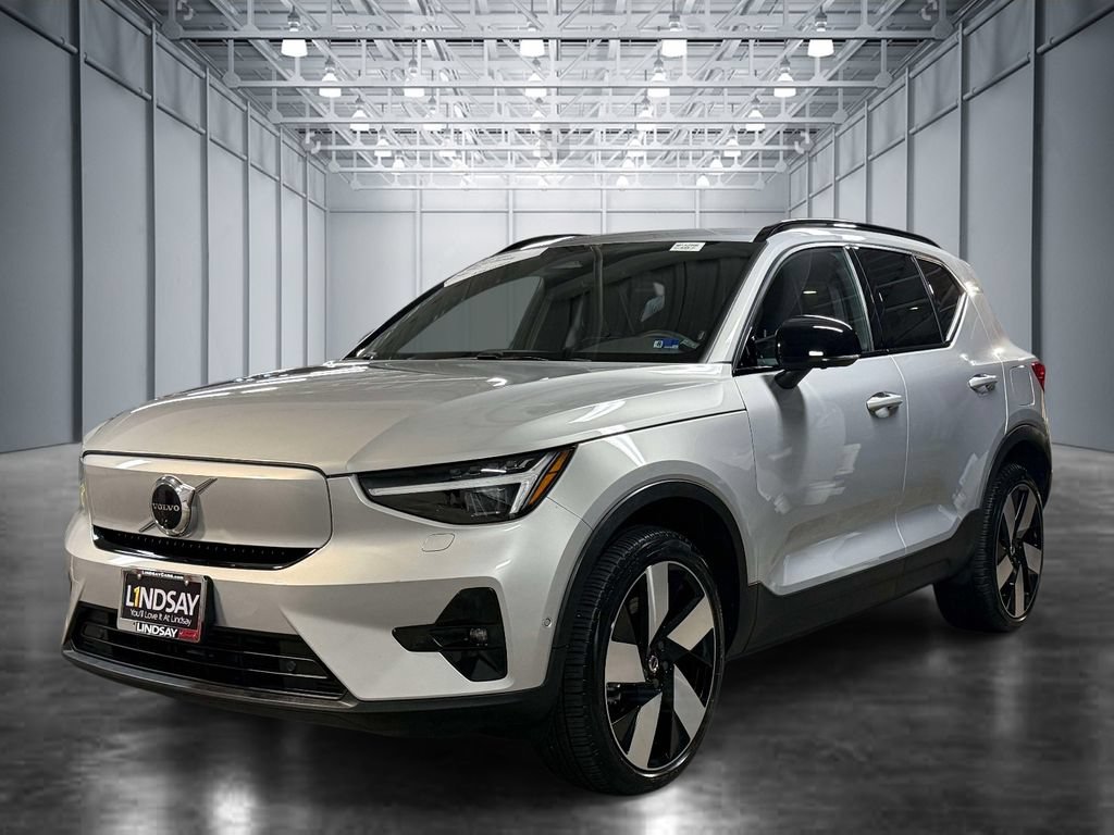 Used 2023 Volvo XC40 Recharge Ultimate AWD/4WD image 1
