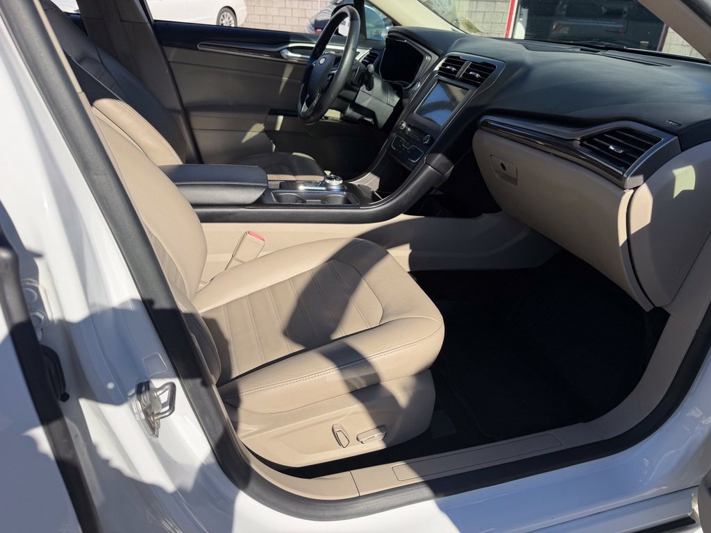 Used 2018 Ford Fusion SE w/ Fusion SE Technology Package AWD/4WD image 28