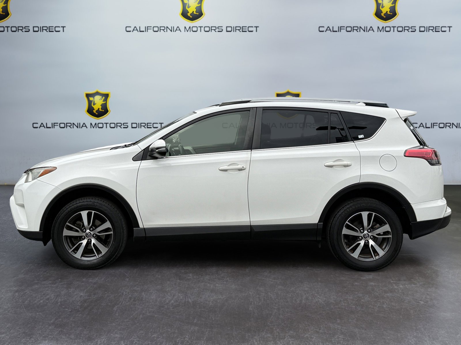 Used 2017 Toyota RAV4 XLE image 2