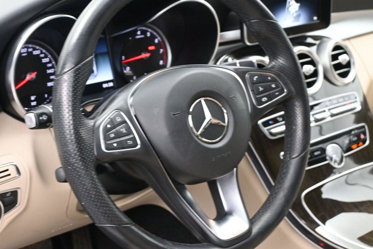 Used 2018 Mercedes-Benz C 300 4MATIC Sedan image 8