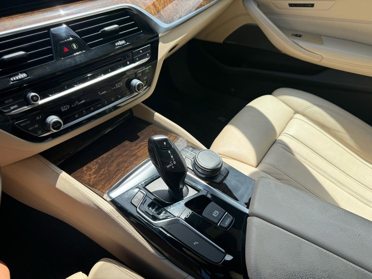 Used 2018 BMW 530i xDrive w/ Premium Package AWD/4WD image 13