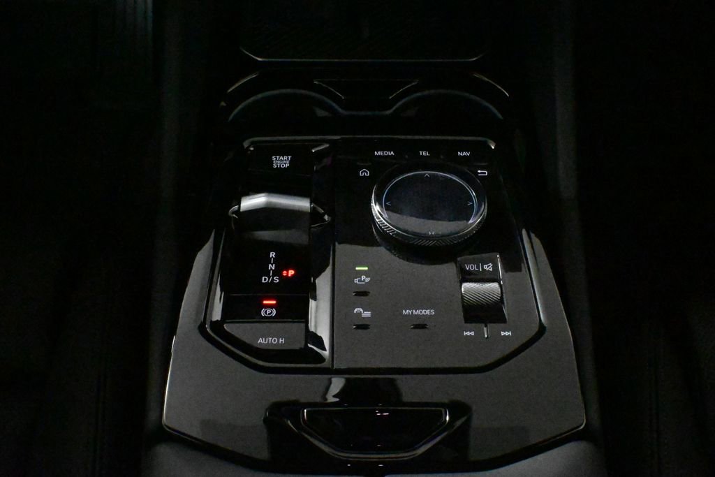 Used 2026 BMW 530i xDrive w/ Premium Package image 26