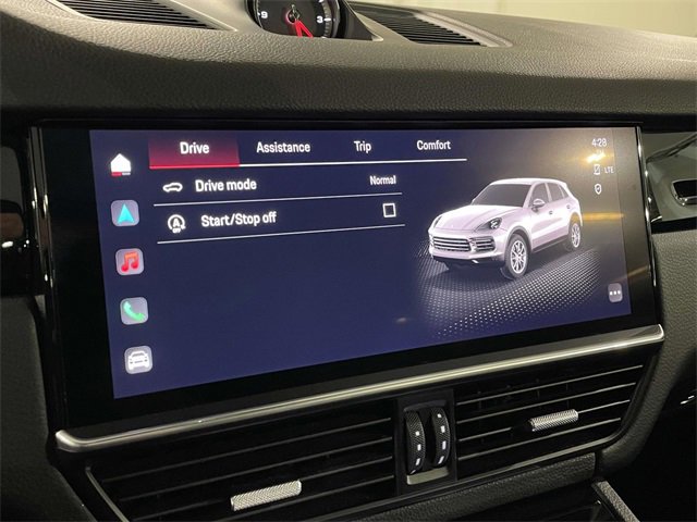 Certified 2022 Porsche Cayenne Platinum Edition image 30