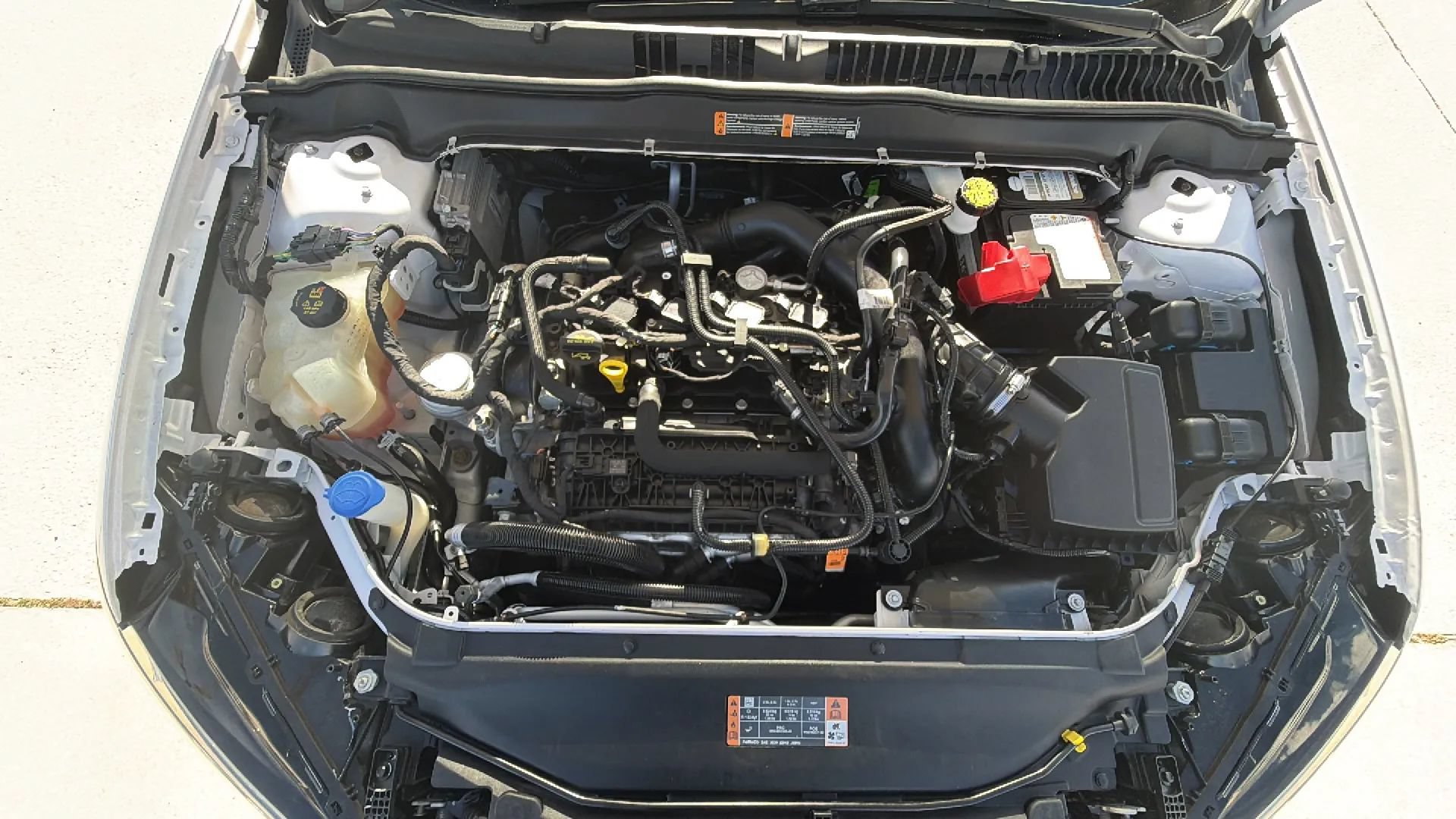 Used 2020 Ford Fusion SE FWD image 24