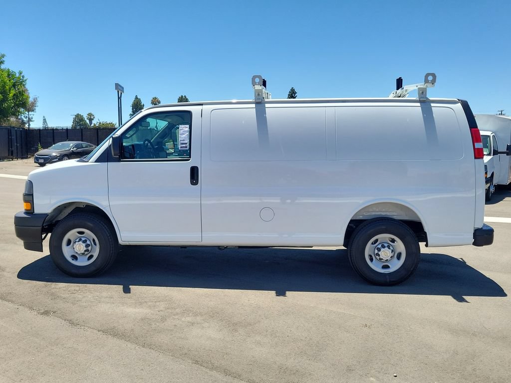 New 2026 Chevrolet Express 2500 w/ Driver Convenience Package RWD image 26