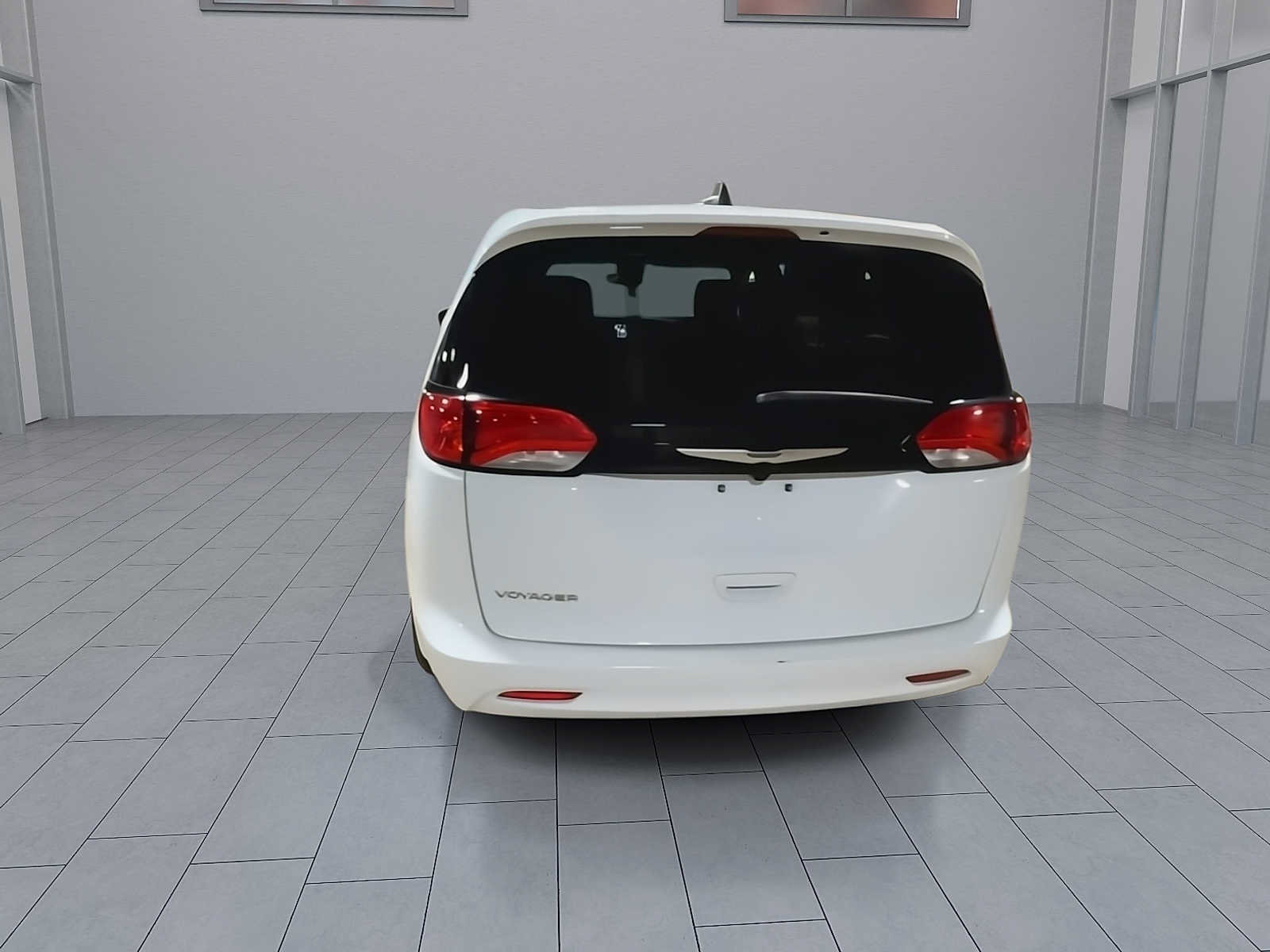 Used 2023 Chrysler Voyager LX FWD image 7