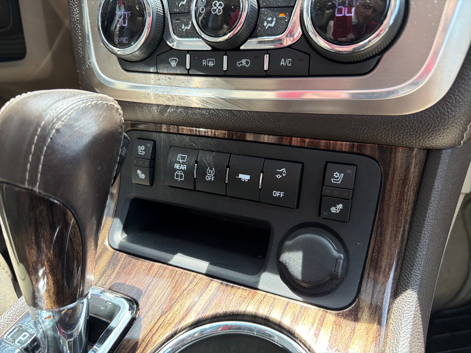Used 2013 GMC Acadia Denali AWD/4WD image 28