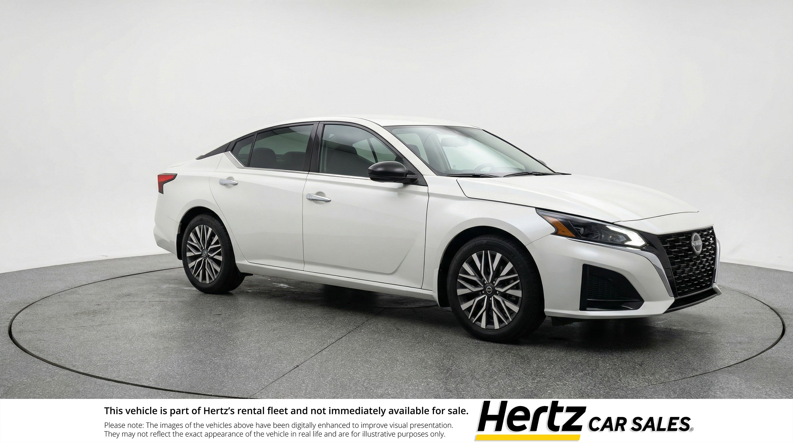 Used 2025 Nissan Altima 2.5 SV image 1