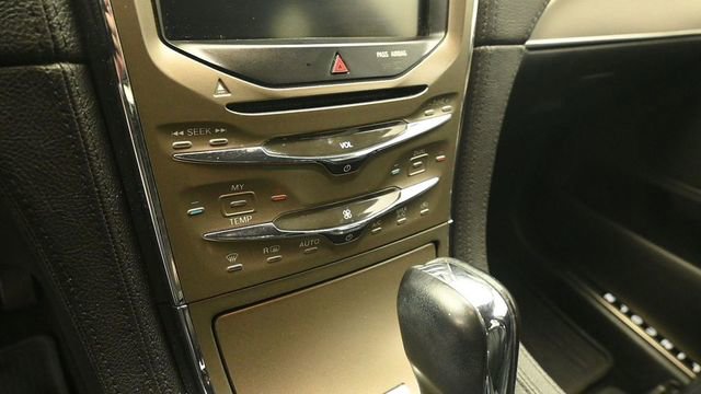 Used 2014 Lincoln MKX FWD w/ Equipment Group 101A image 17