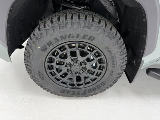New 2026 Toyota Tundra SR5 image 7