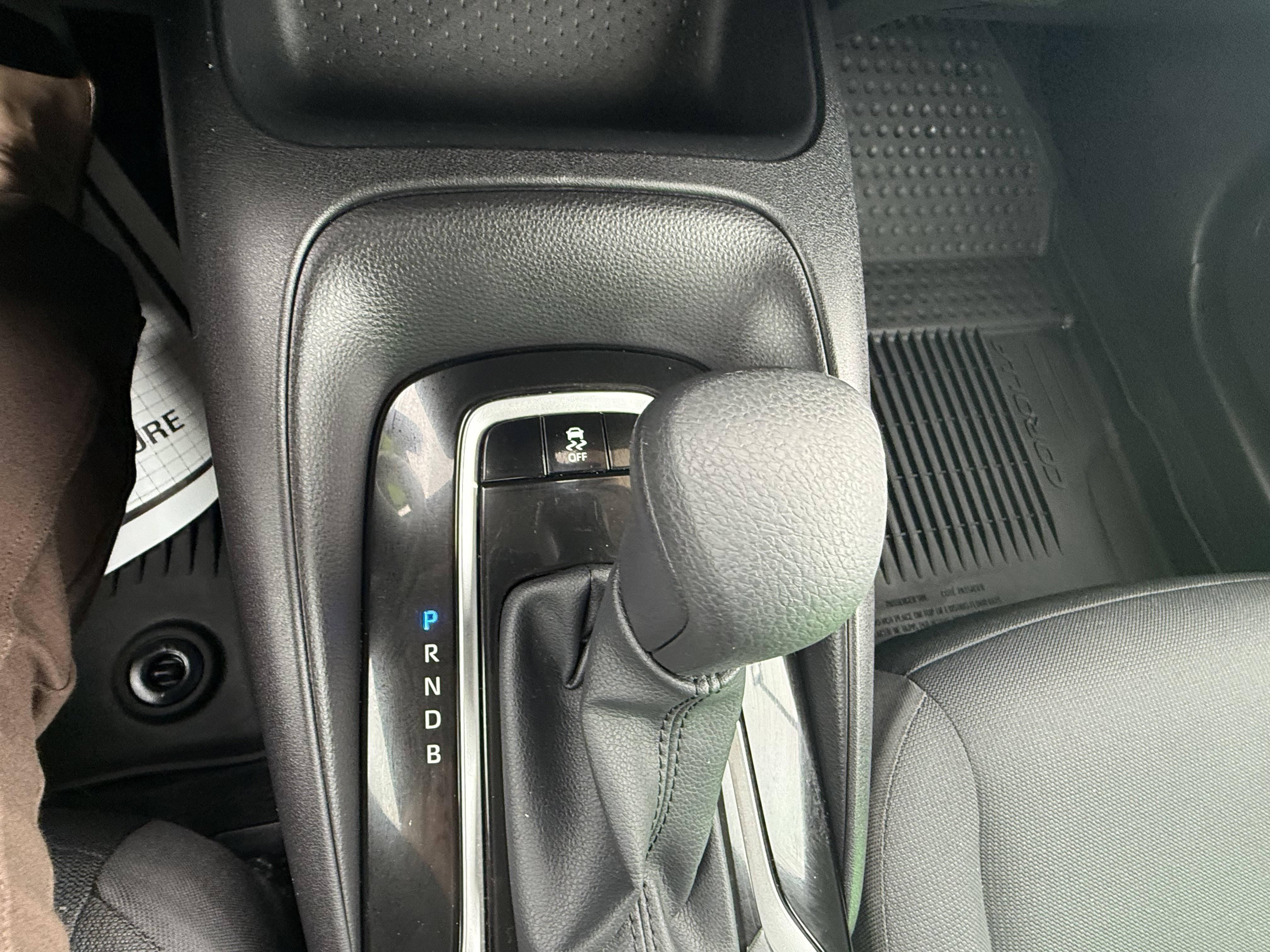 Certified 2025 Toyota Corolla LE w/ Convenience Package image 13