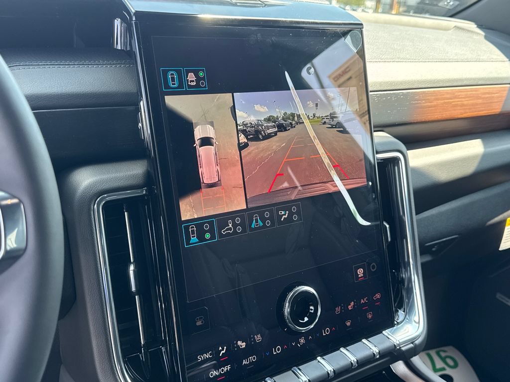 New 2026 GMC Yukon Denali w/ Sun & Power Step Package AWD/4WD image 26