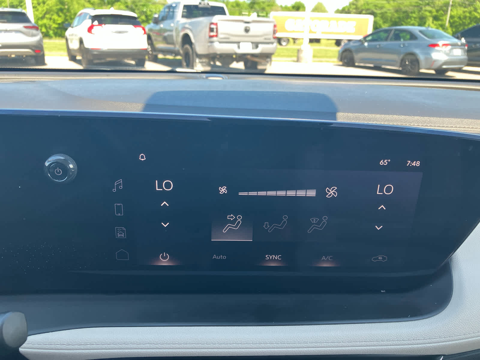 Used 2024 Buick Encore GX Avenir w/ Avenir Convenience Package AWD/4WD image 22