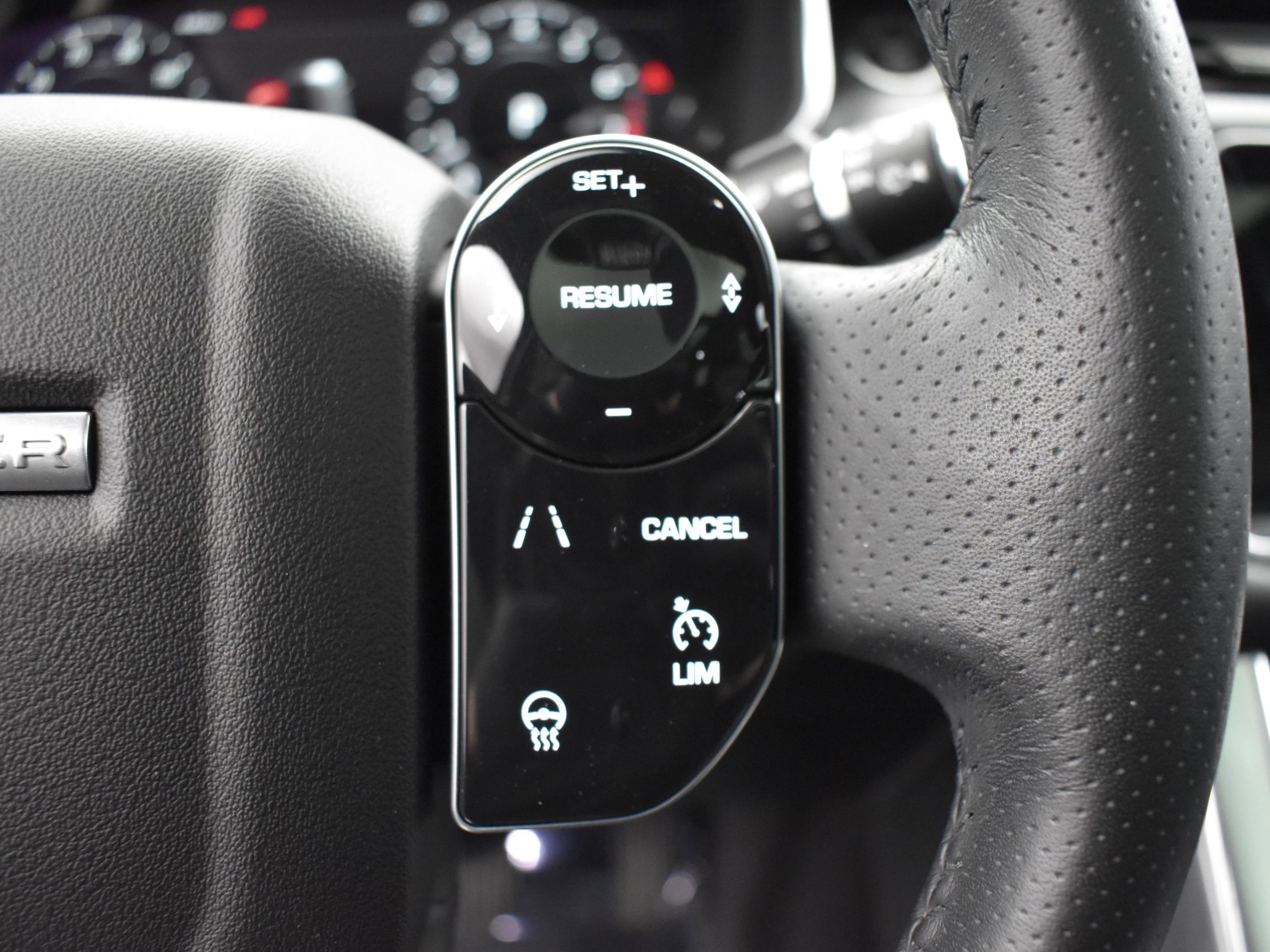 Used 2019 Land Rover Range Rover Sport HSE image 11