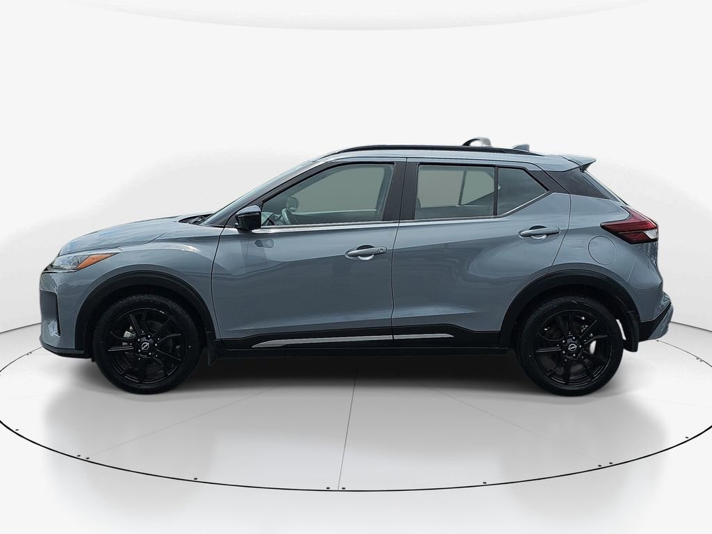 Used 2022 Nissan Kicks SR w/ Interior Electronics Package FWD image 10