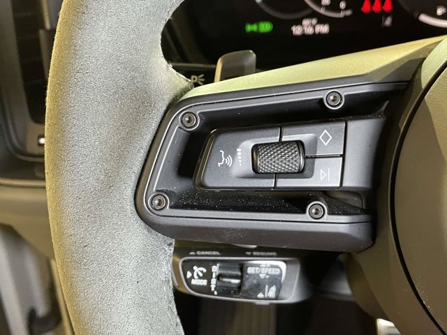 Certified 2025 Porsche Cayenne GTS AWD/4WD image 41