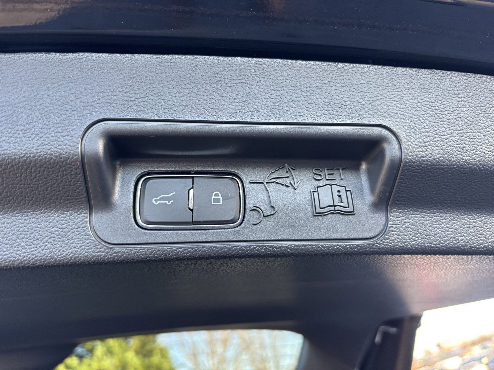 Used 2025 Ford Explorer ST-Line w/ Premium Package image 23