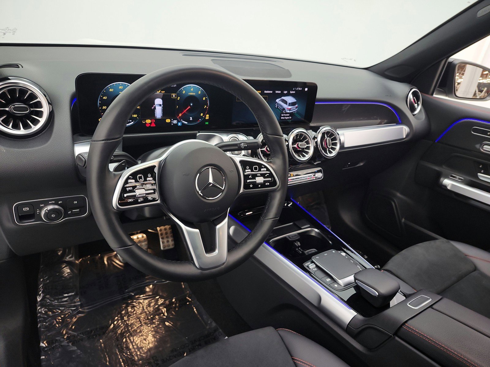 Used 2023 Mercedes-Benz GLB 250 image 9