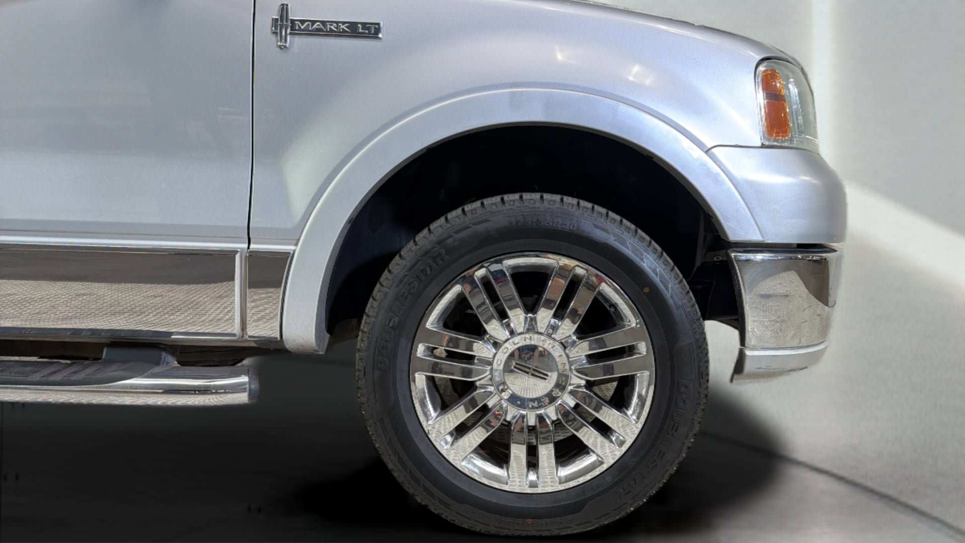 Used 2008 Lincoln Mark LT 4x4 image 34