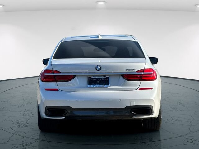 Used 2019 BMW 750i w/ Executive Package RWD image 6