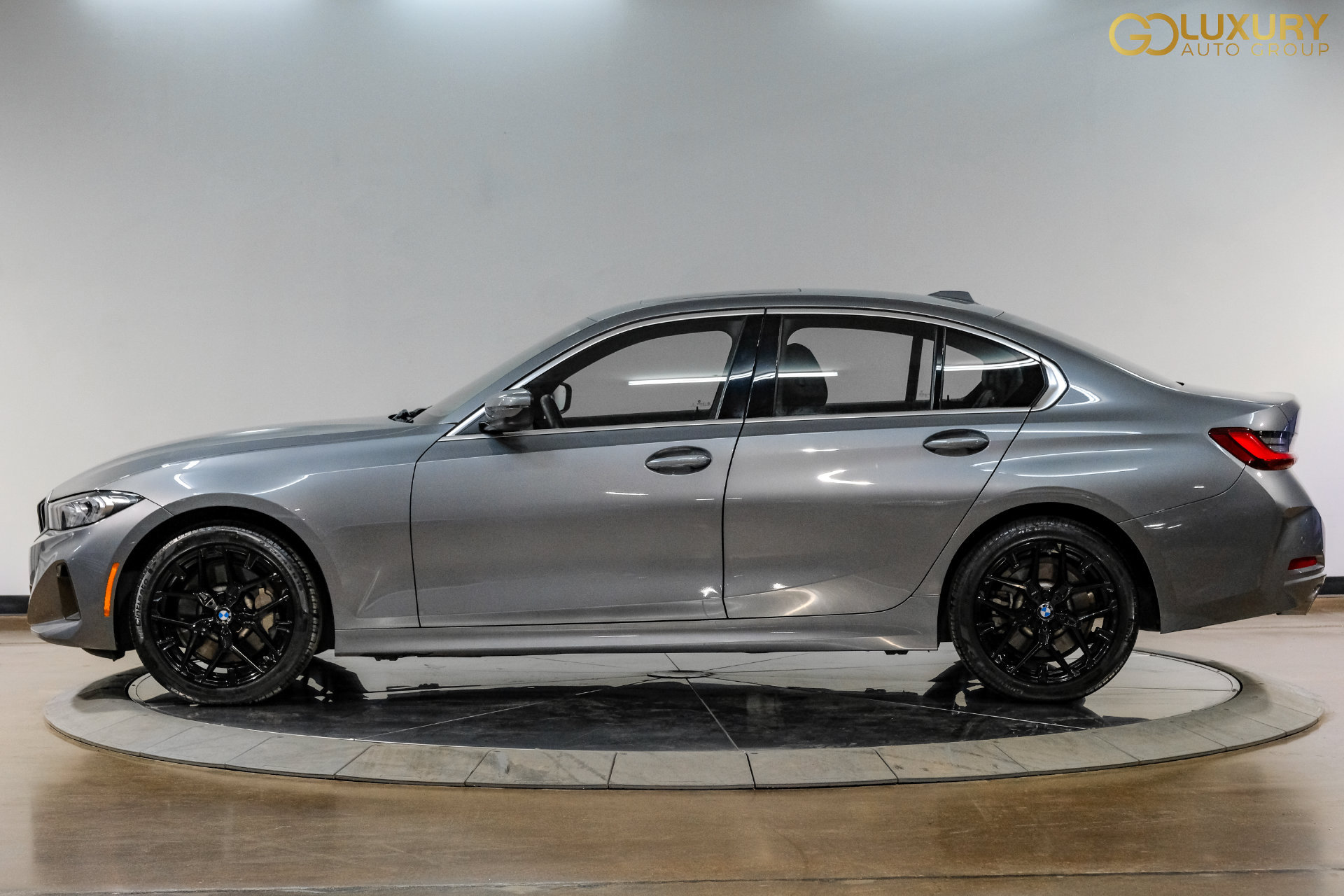 Used 2025 BMW 330i Sedan RWD image 12