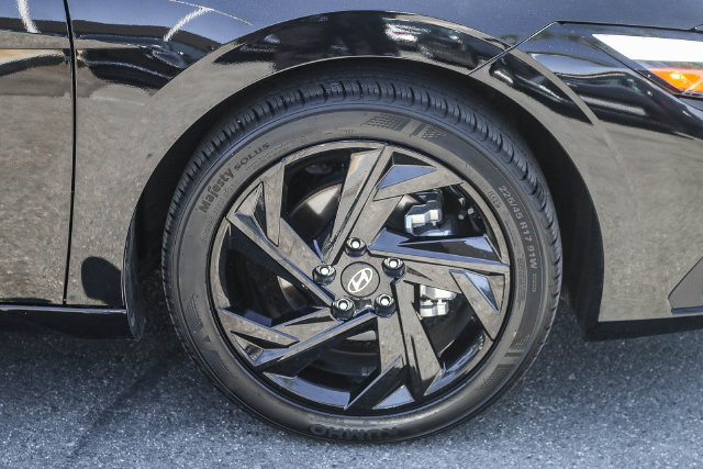 Certified 2026 Hyundai Elantra Sport FWD image 16