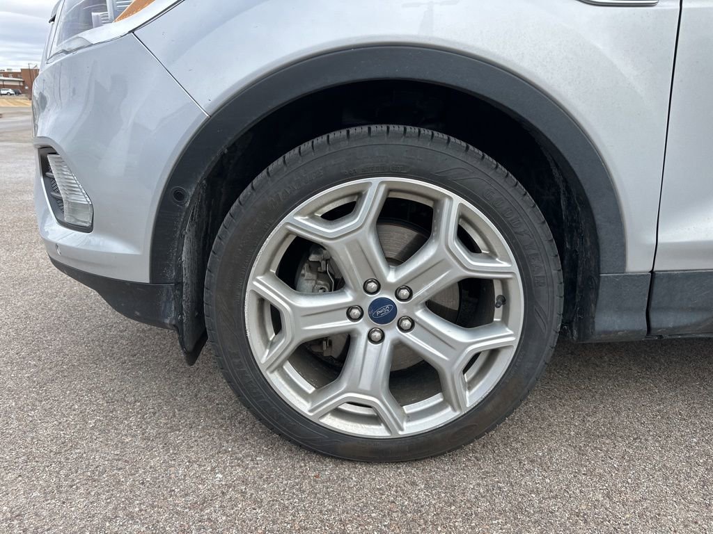 Used 2019 Ford Escape Titanium w/ U9j03 - Titanium Tow Package image 19