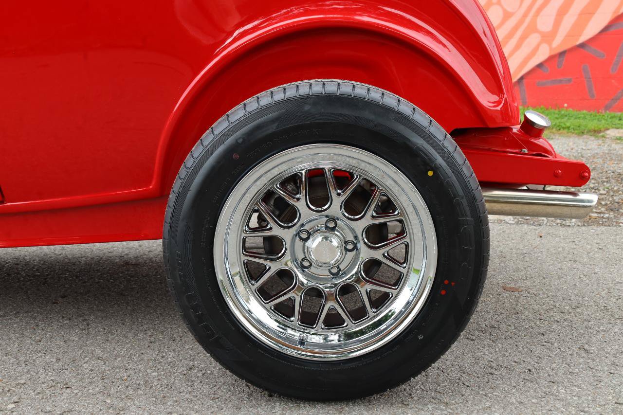 Used 1990 Chevrolet Corvette Coupe RWD image 27