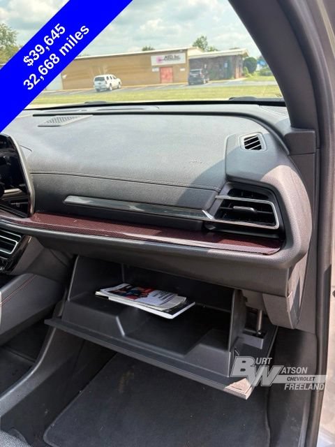 Used 2024 Chevrolet Traverse Z71 w/ Enhanced Driving Package AWD/4WD image 34