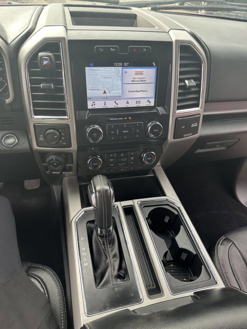 Used 2017 Ford F150 Lariat image 16