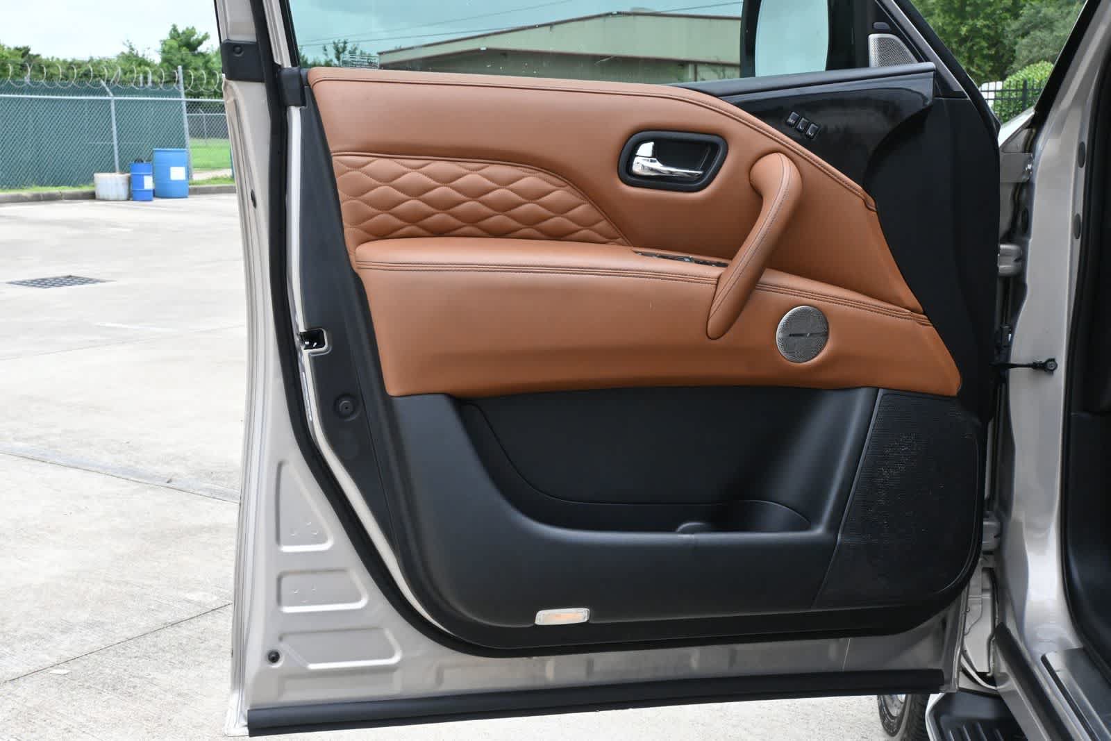 Used 2021 INFINITI QX80 Sensory w/ All-Season Package RWD image 18