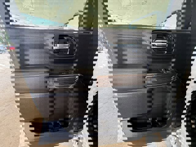 Used 2019 Chevrolet Silverado 1500 RST image 23