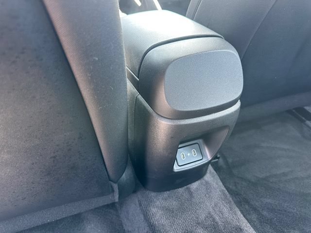 Used 2024 Hyundai Elantra SE FWD image 23