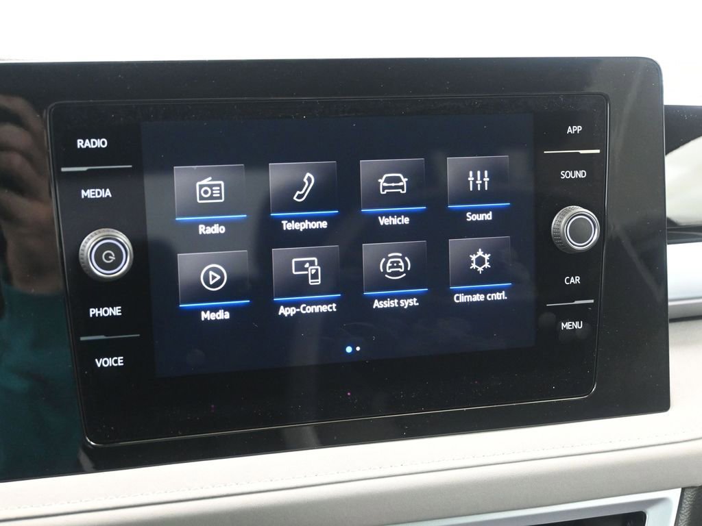 Used 2025 Volkswagen Taos SE w/ Panoramic Sunroof Package image 27