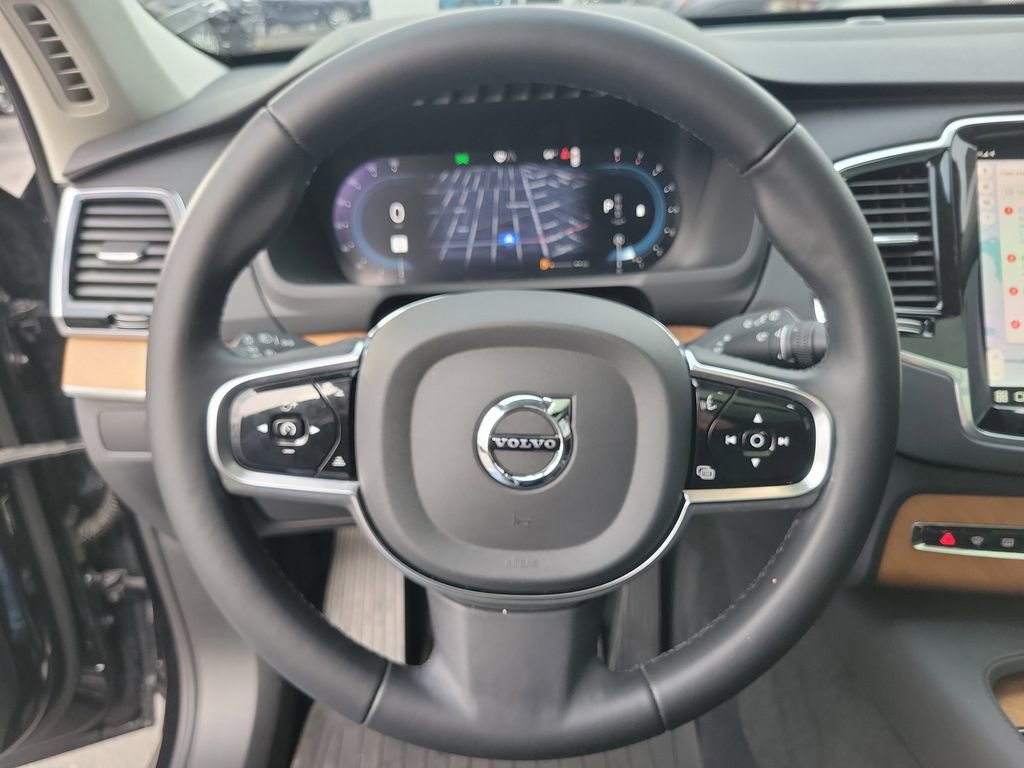 Used 2024 Volvo XC90 B5 Plus w/ Protection Package Premier image 22