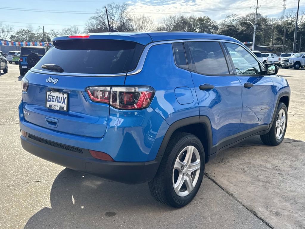 Used 2024 Jeep Compass Sport image 13