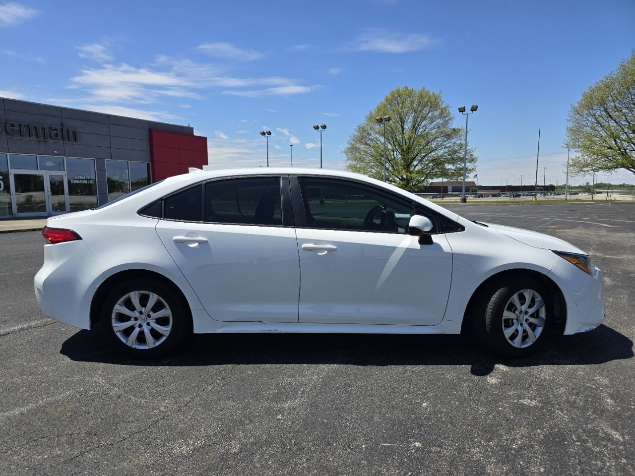 Used 2022 Toyota Corolla LE FWD image 14
