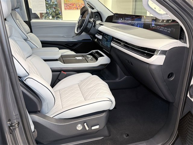 New 2026 Lincoln Navigator L Black Label image 9