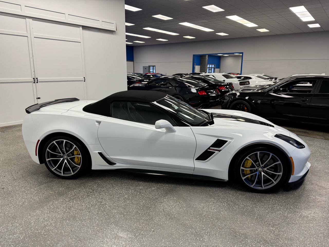 Used 2019 Chevrolet Corvette Grand Sport w/ Z07 Performance Package RWD image 6