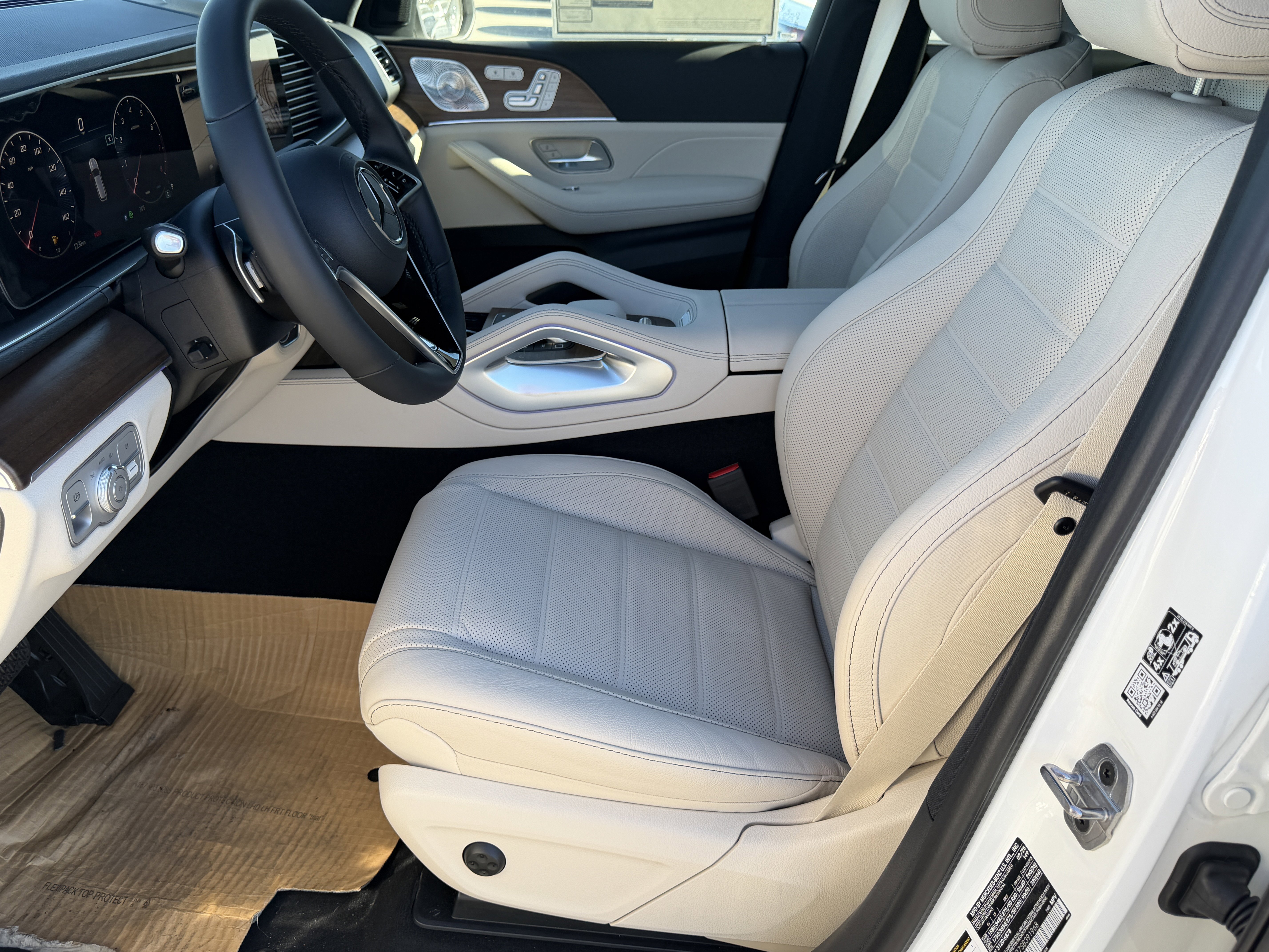 New 2025 Mercedes-Benz GLE 580 4MATIC image 18