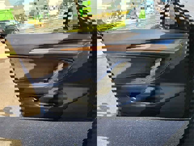 Used 2023 Tesla Model 3 Standard Range image 27