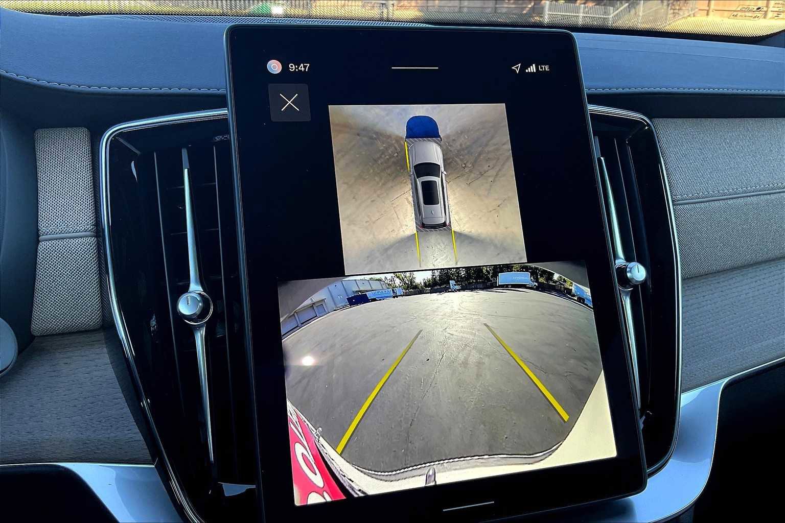 New 2026 Volvo XC90 T8 Plus w/ Protection Package Premier image 20