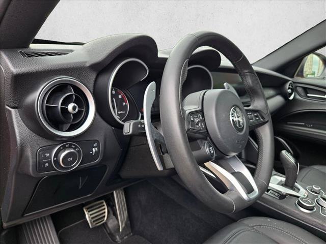 Used 2023 Alfa Romeo Stelvio Sprint RWD image 8