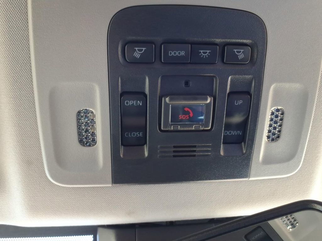 Used 2023 Toyota Camry SE w/ Audio Upgrade Package image 27