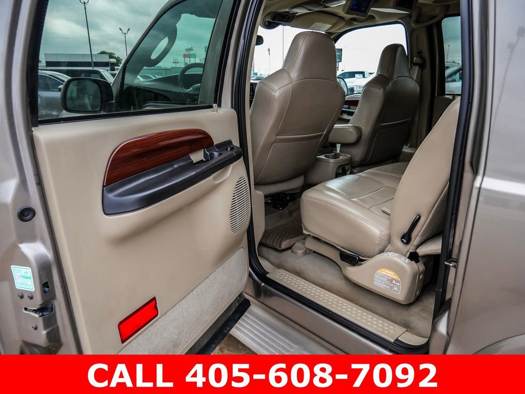 Used 2005 Ford Excursion Limited RWD image 24