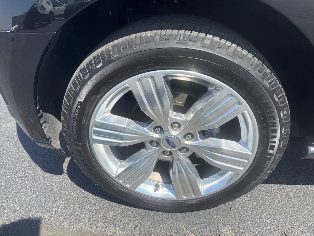 Used 2023 Ford Expedition Platinum image 9