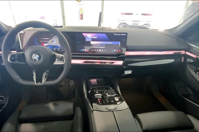 New 2026 BMW 540i xDrive w/ M Sport Package AWD/4WD image 5