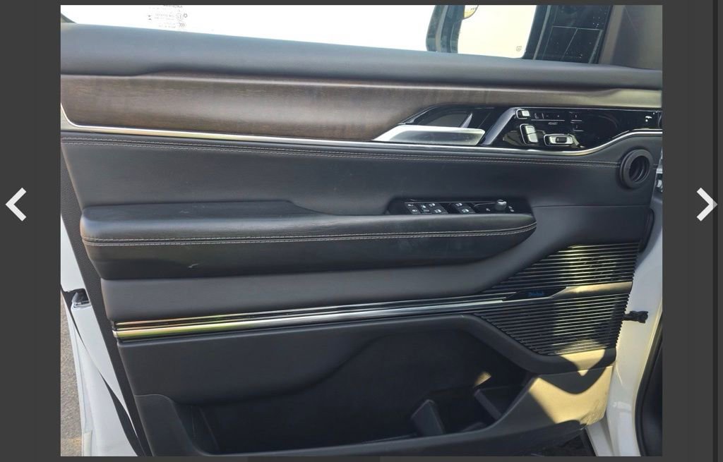 Used 2023 Jeep Grand Wagoneer Series II image 10